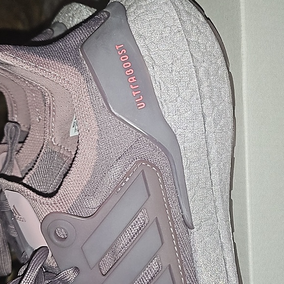 Ultraboost 22 Running Shoes - Picture 10 of 15